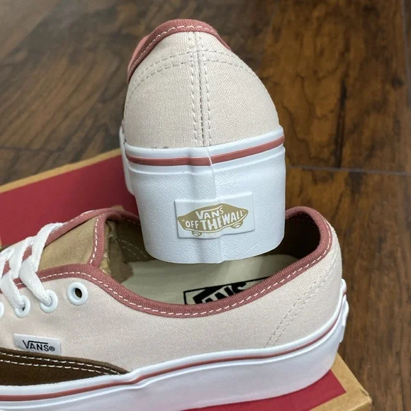 VANS AUTHENTIC STACKFORM BRAND 🔥 NEW - Picture 4 of 7